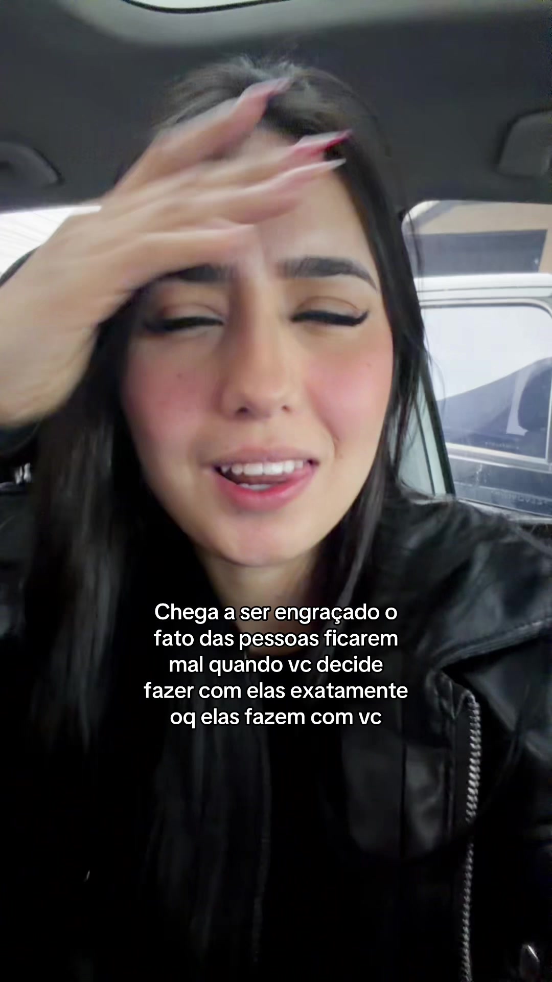 @Camilly Vitoria