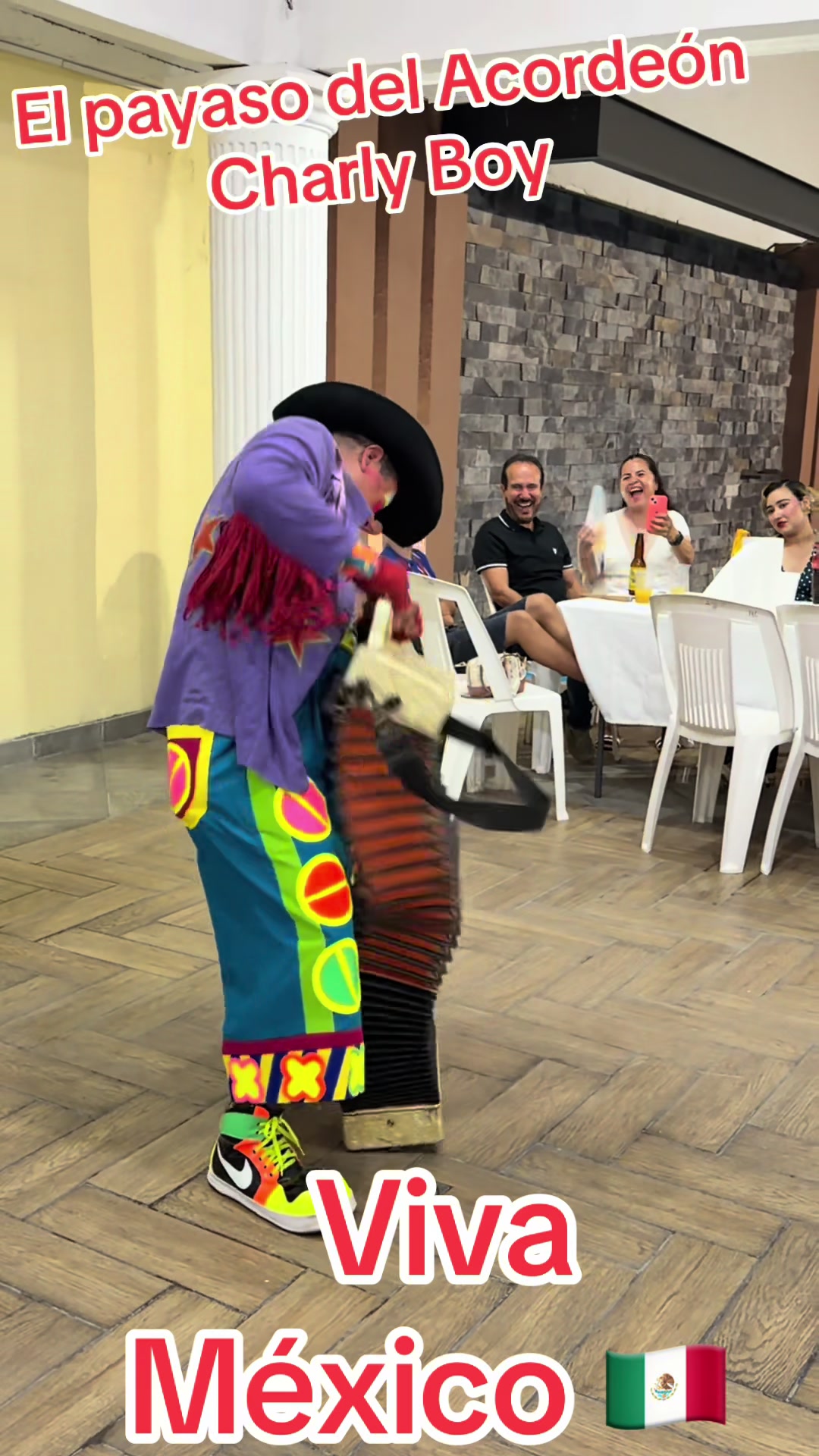 @PAYASO CHARLY BOY