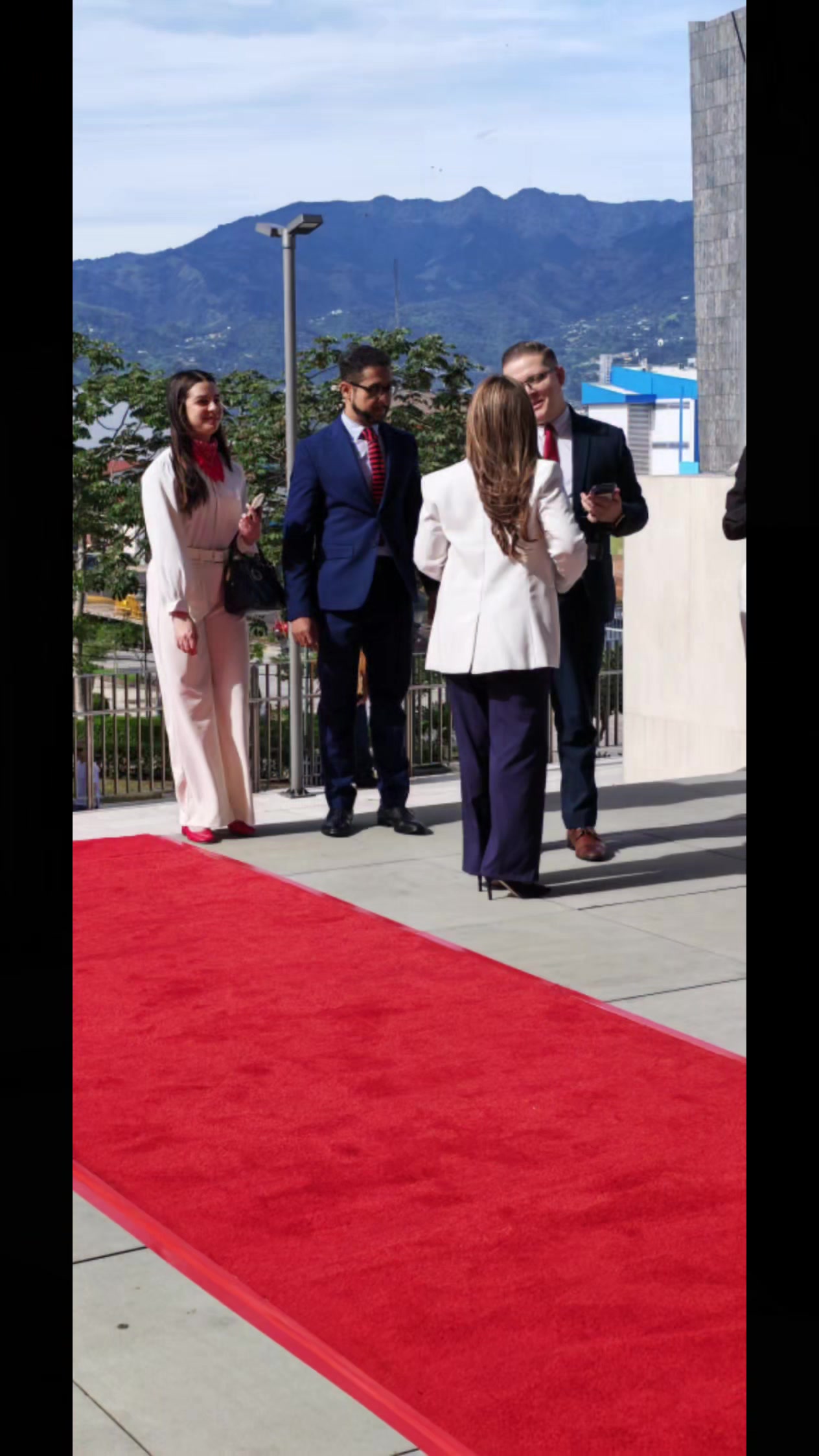 @Yara Jiménez Diputada NO OFICI