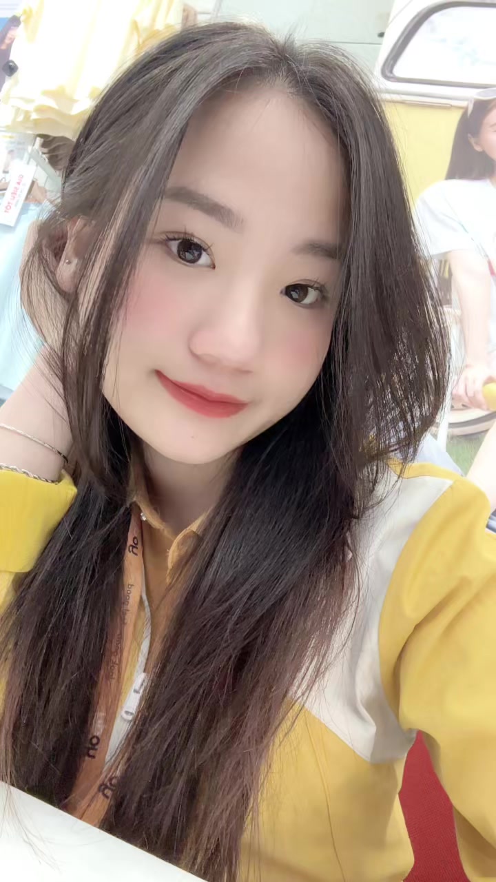 @B&eacute;m&iacute;tướt 🤍