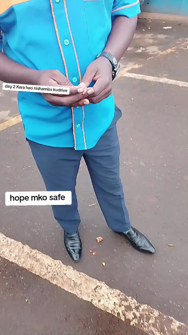 @kajosee