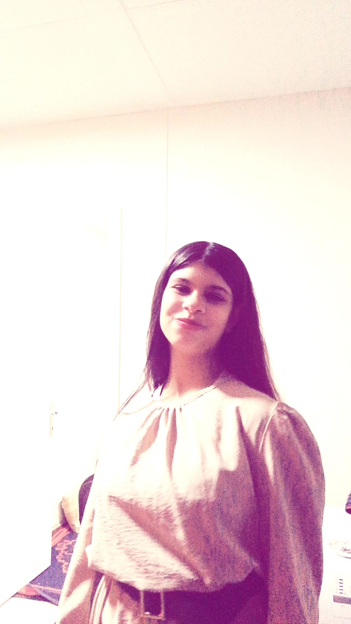 @kalp kıran kız 🖤🖤