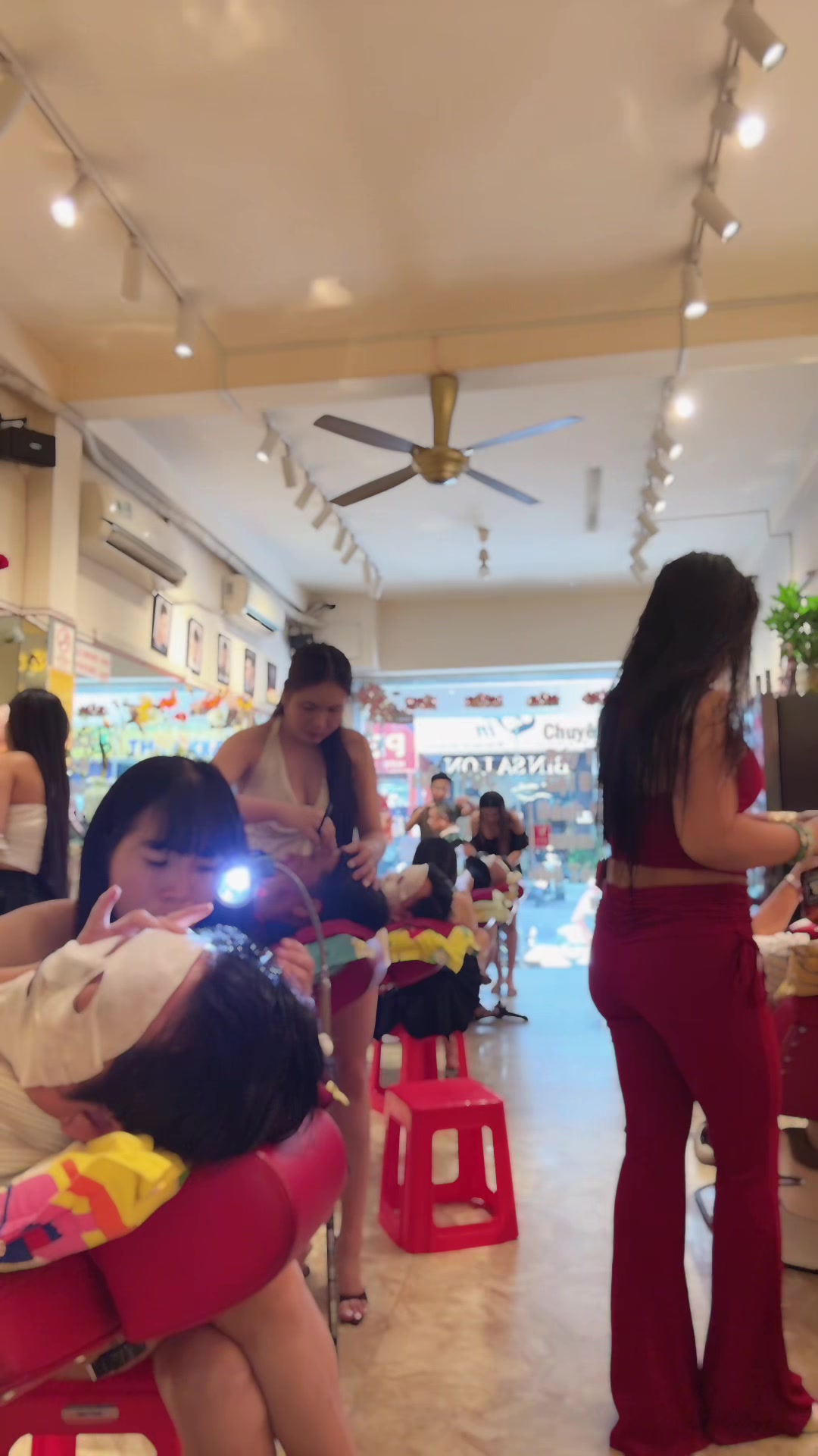 @HỚT TÓC NAM THẢO NGUYÊN Q4