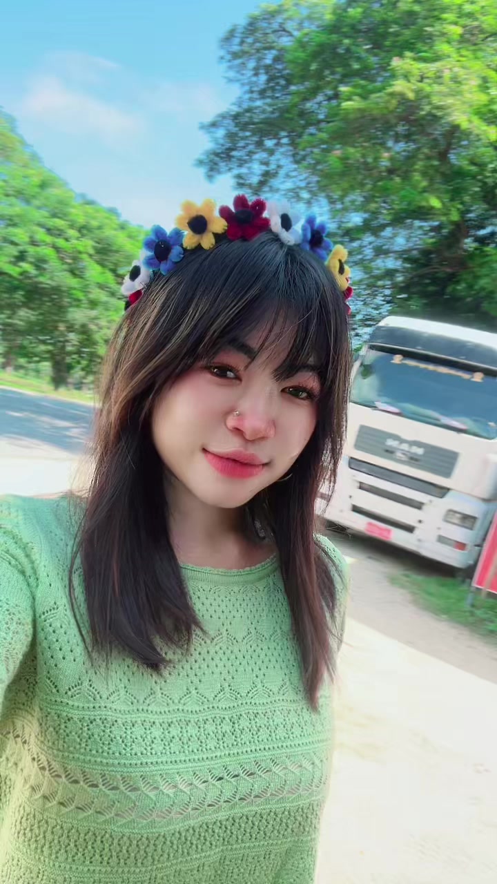 @ဆုလဲ့☘️(🎀ကပြားမလေး🎀)