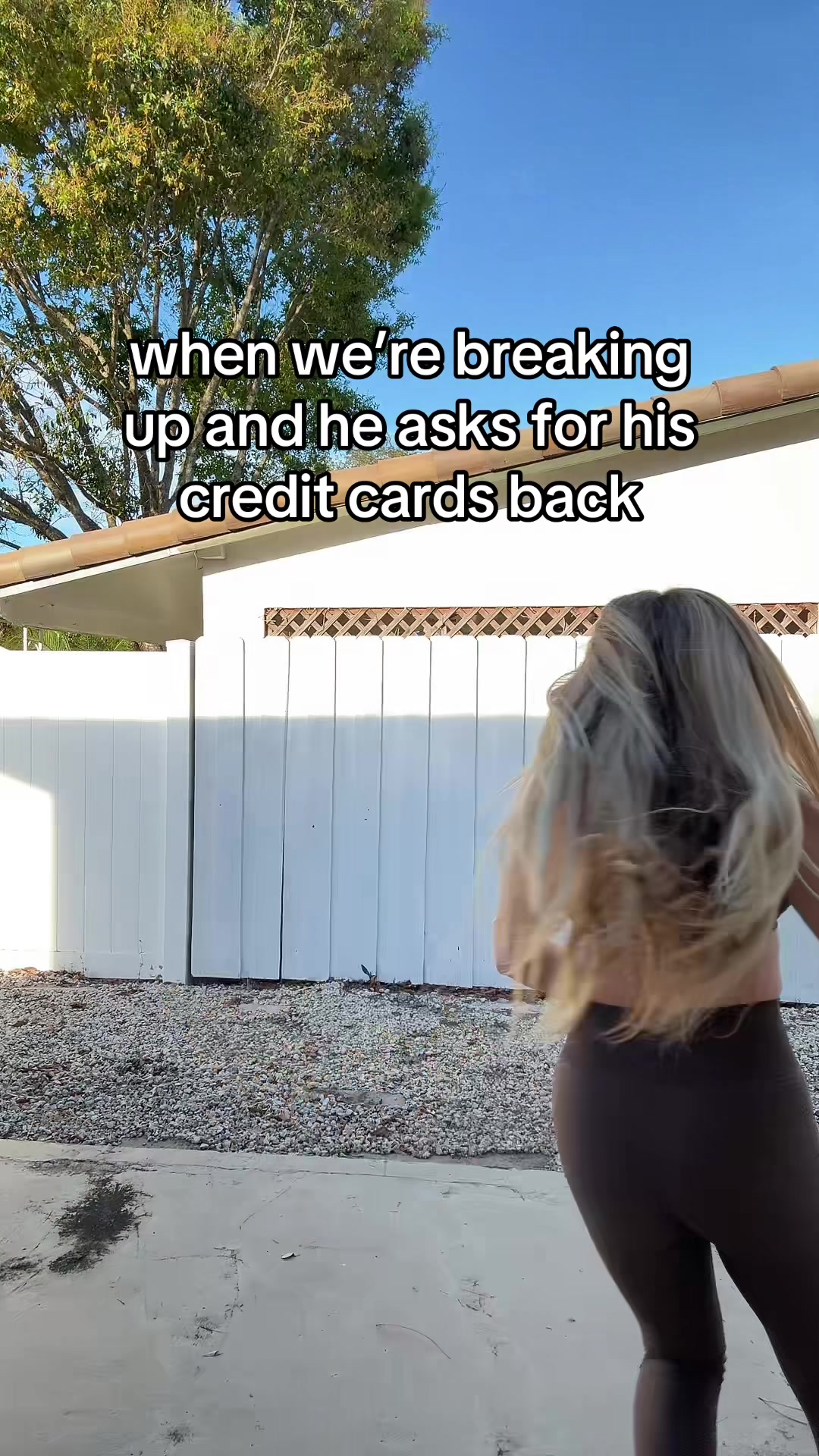 @lexislola