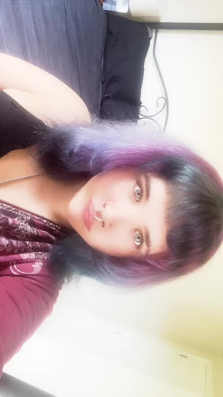 @Jem_b1tch