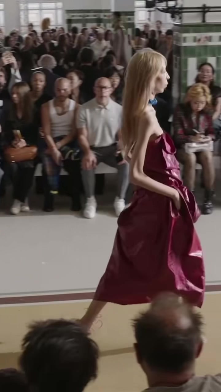 @models walk✨