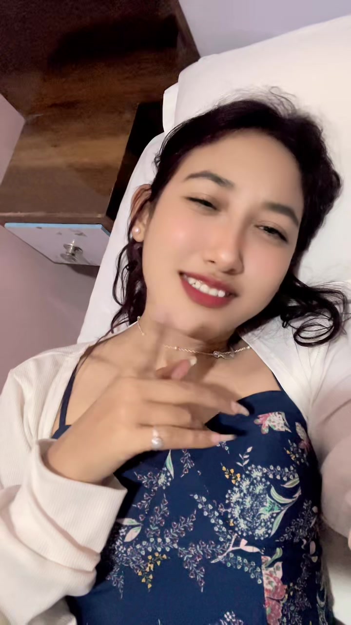 @🐼