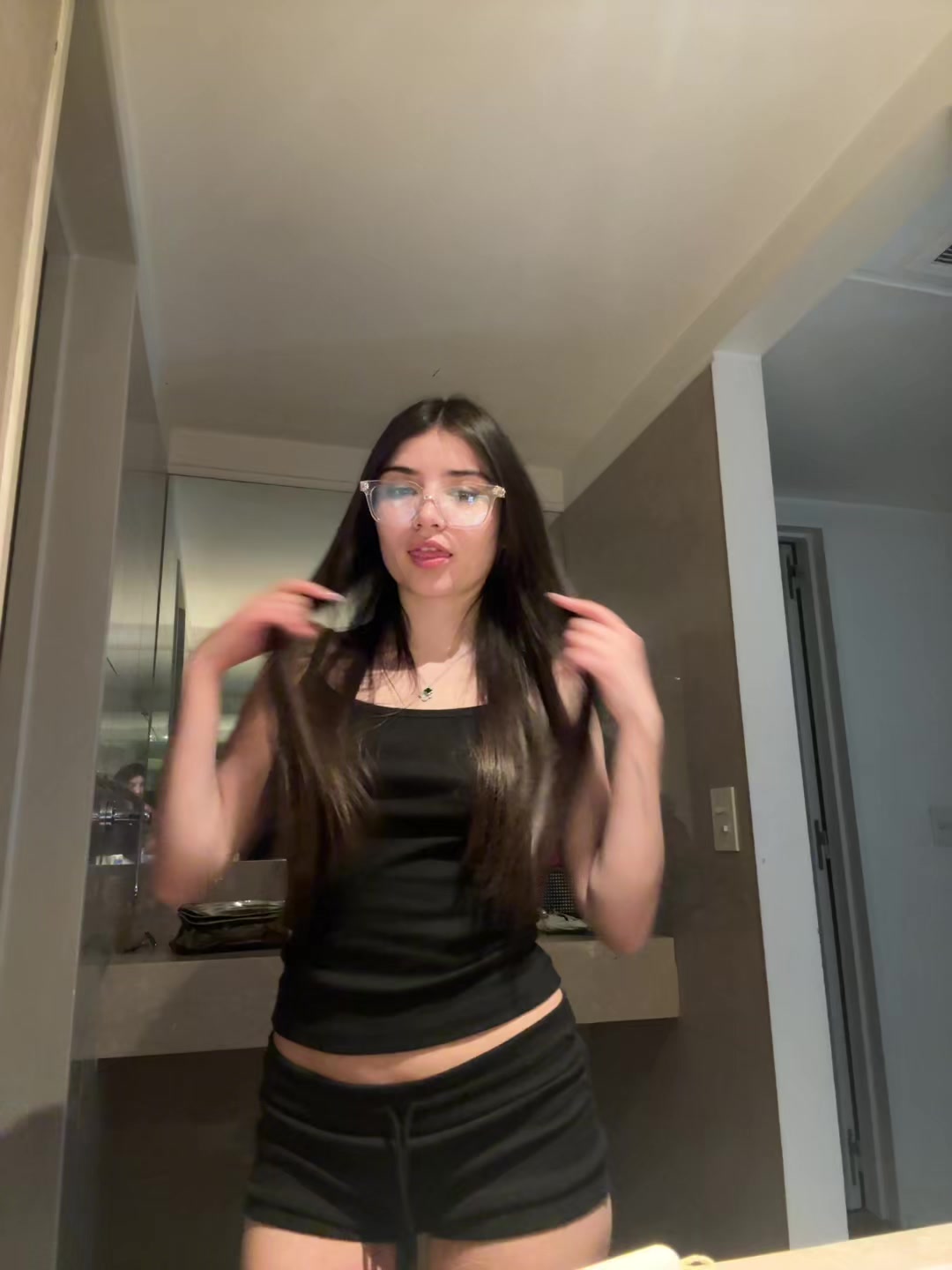 @solaangevegaa