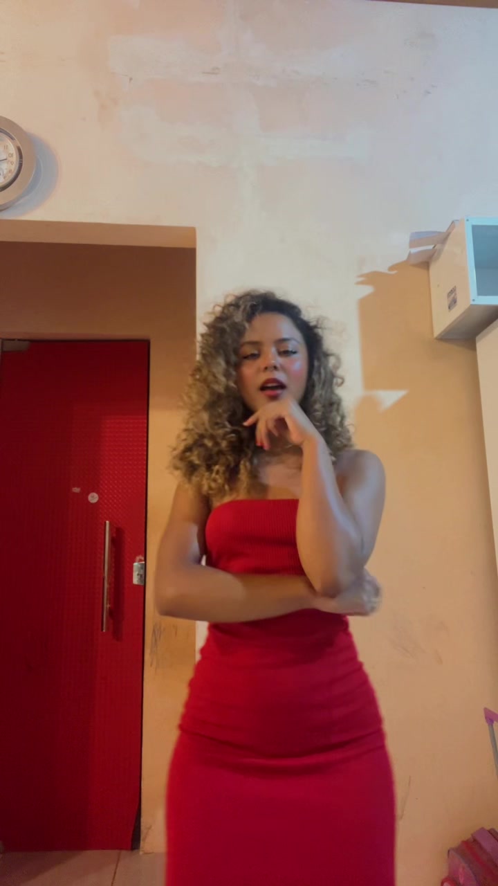 @AgnesVal&eacute;ria