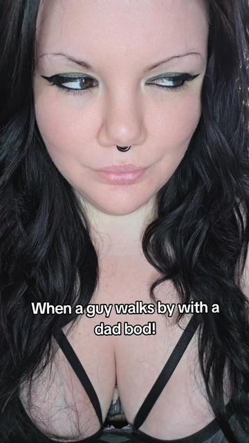 @Rachel 👽💜