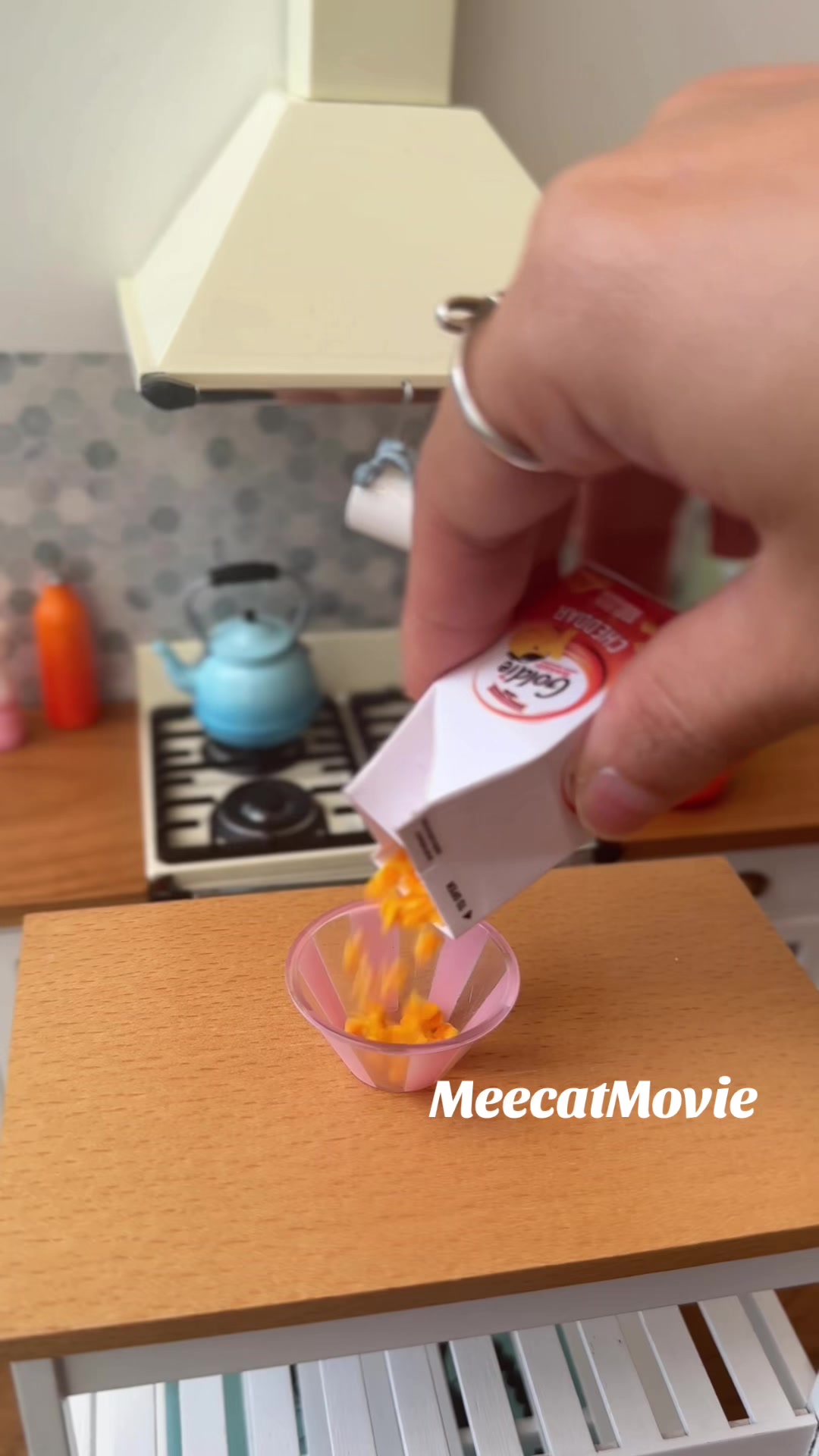 @Meecat