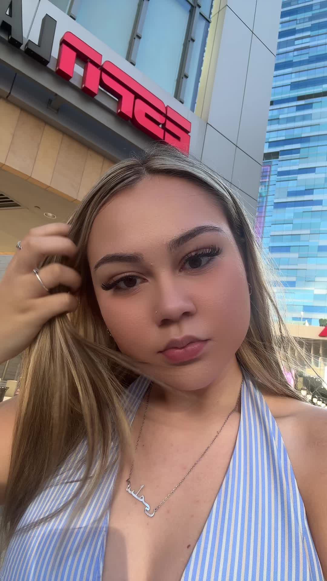 @🪩