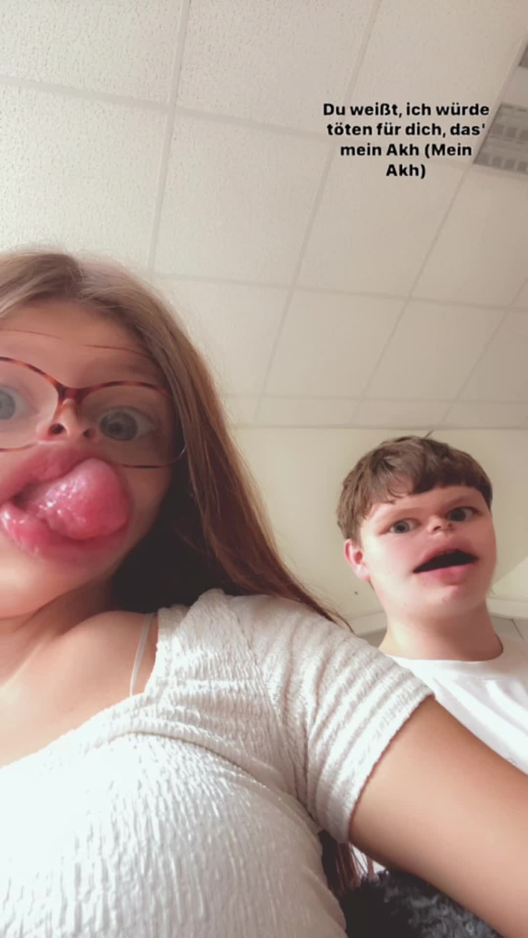 @Hannah_bkrrrrr