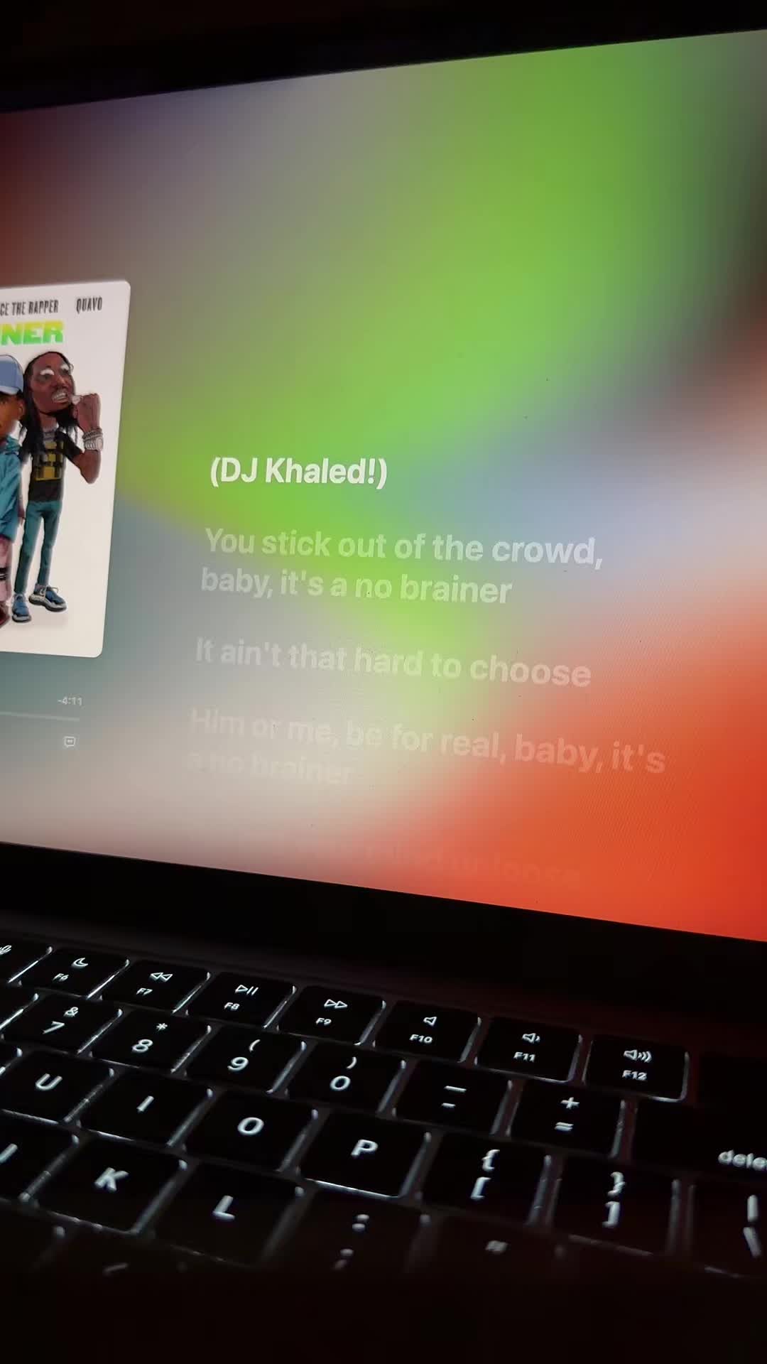 @🎧
