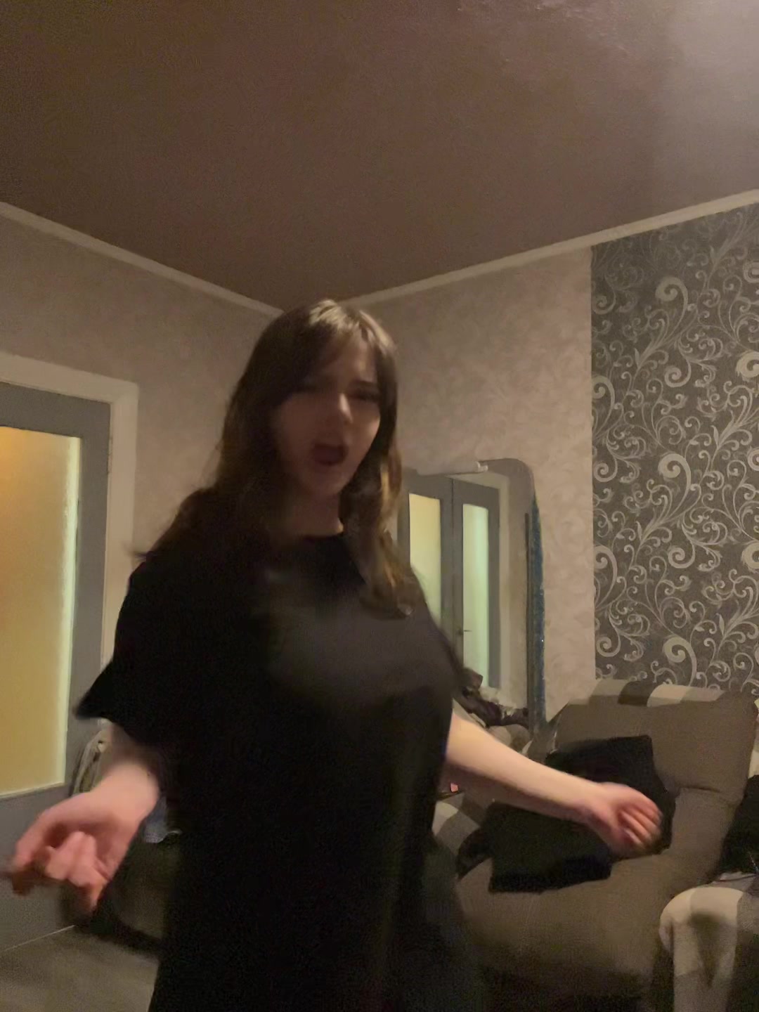 @Тгк:Метафору использовала