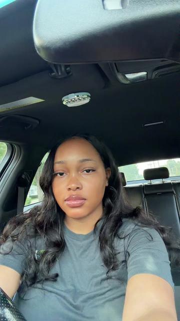 @kenniimichelle