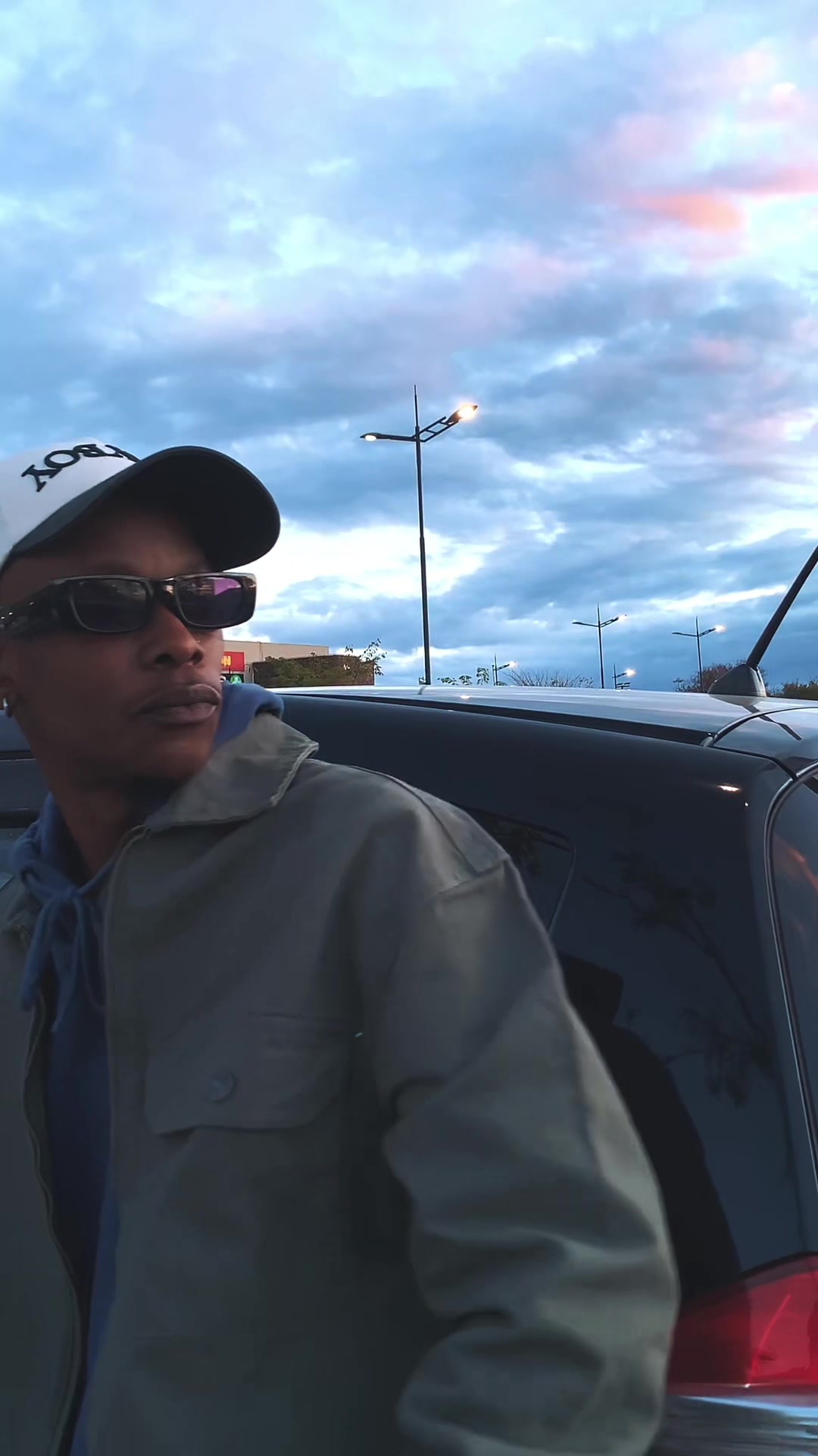 @Dintleonthetrack
