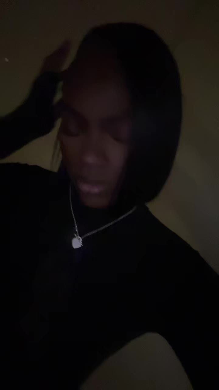 @j🪽🫧