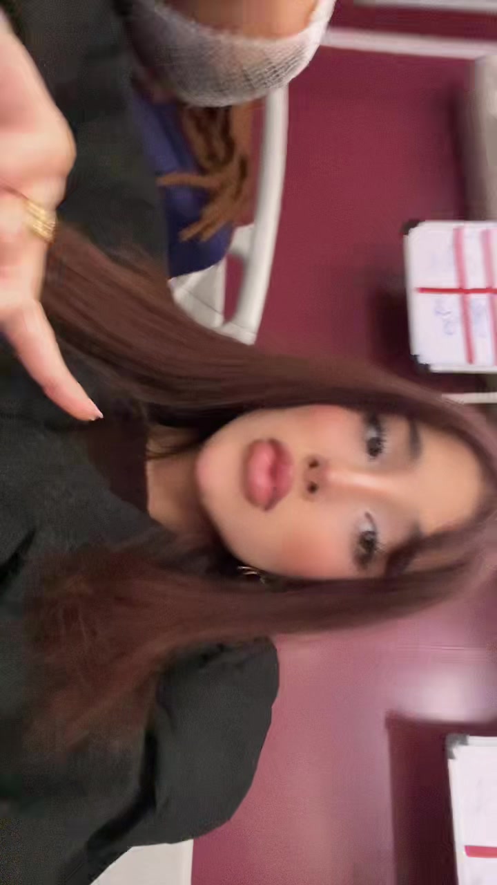 @Mahtabmahroyan