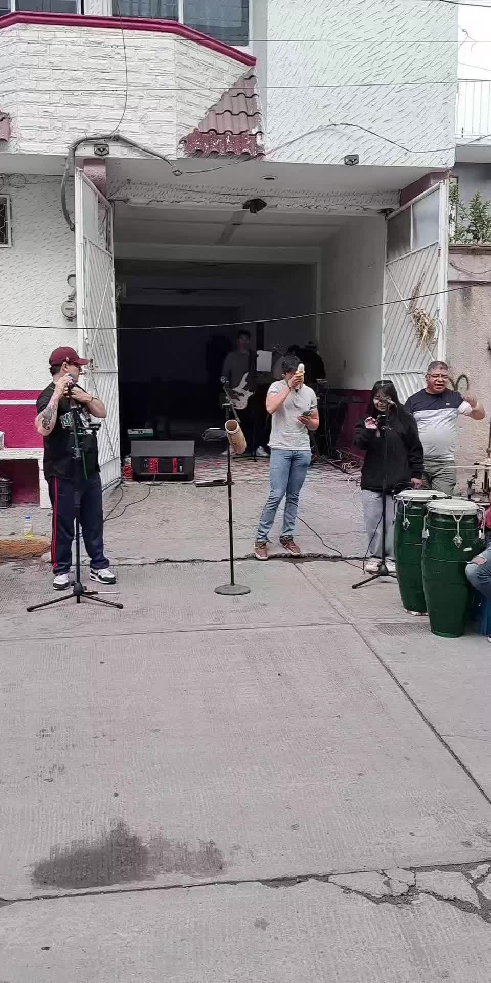 @Elking Medina 🎼🎙️