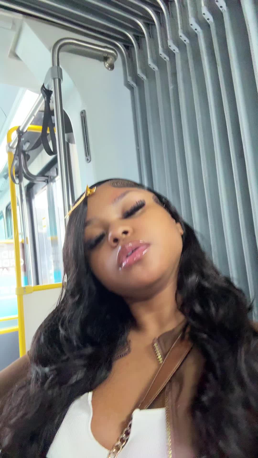@YT: Tasyalashay