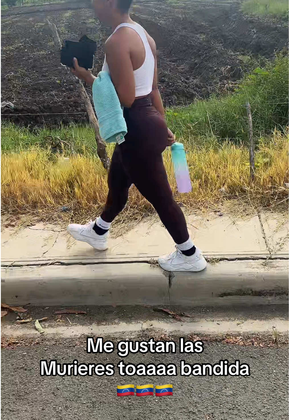 @la.parejita