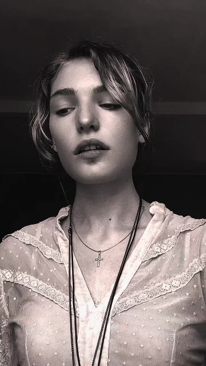 @📷🦋𖦹ℳℯ𝓃𝒶𓆉ᖭི༏ᖫྀ