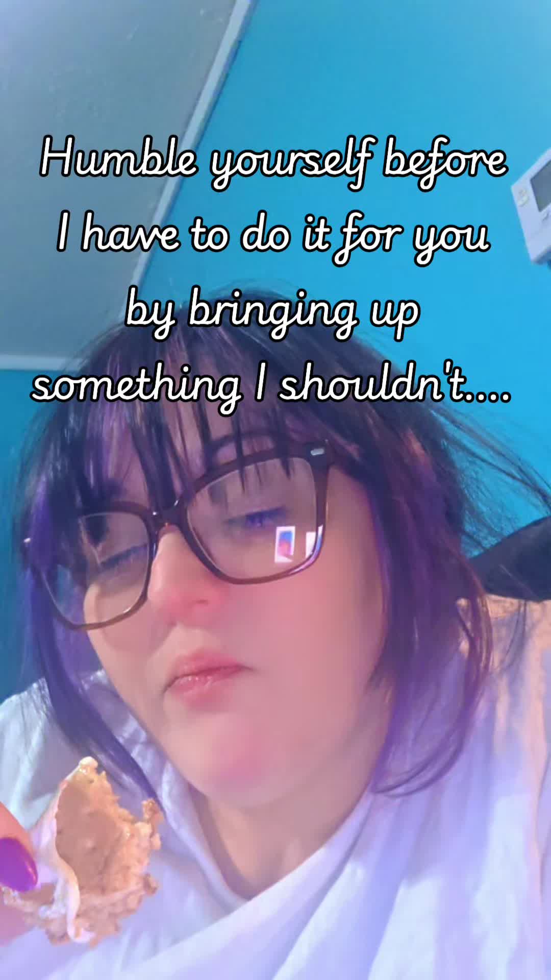 @karihodge