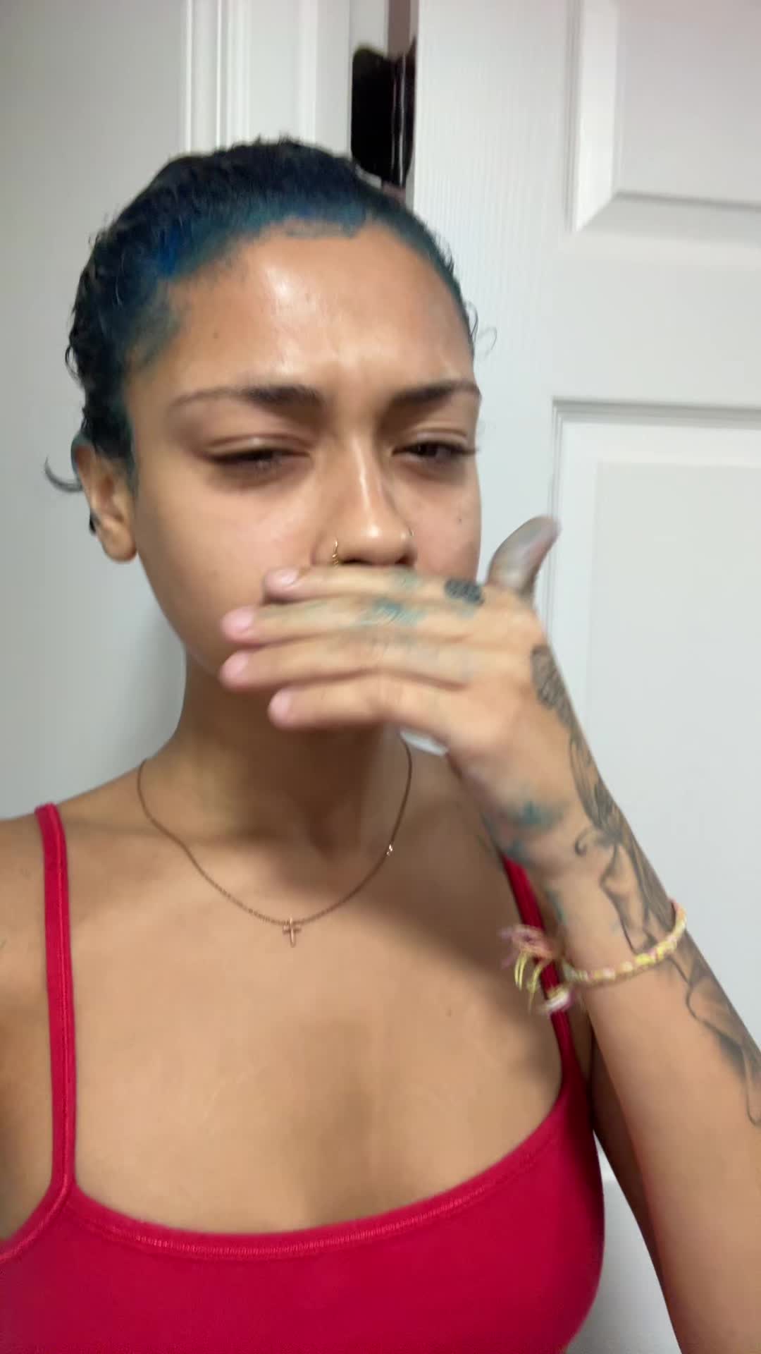 @Mony03_