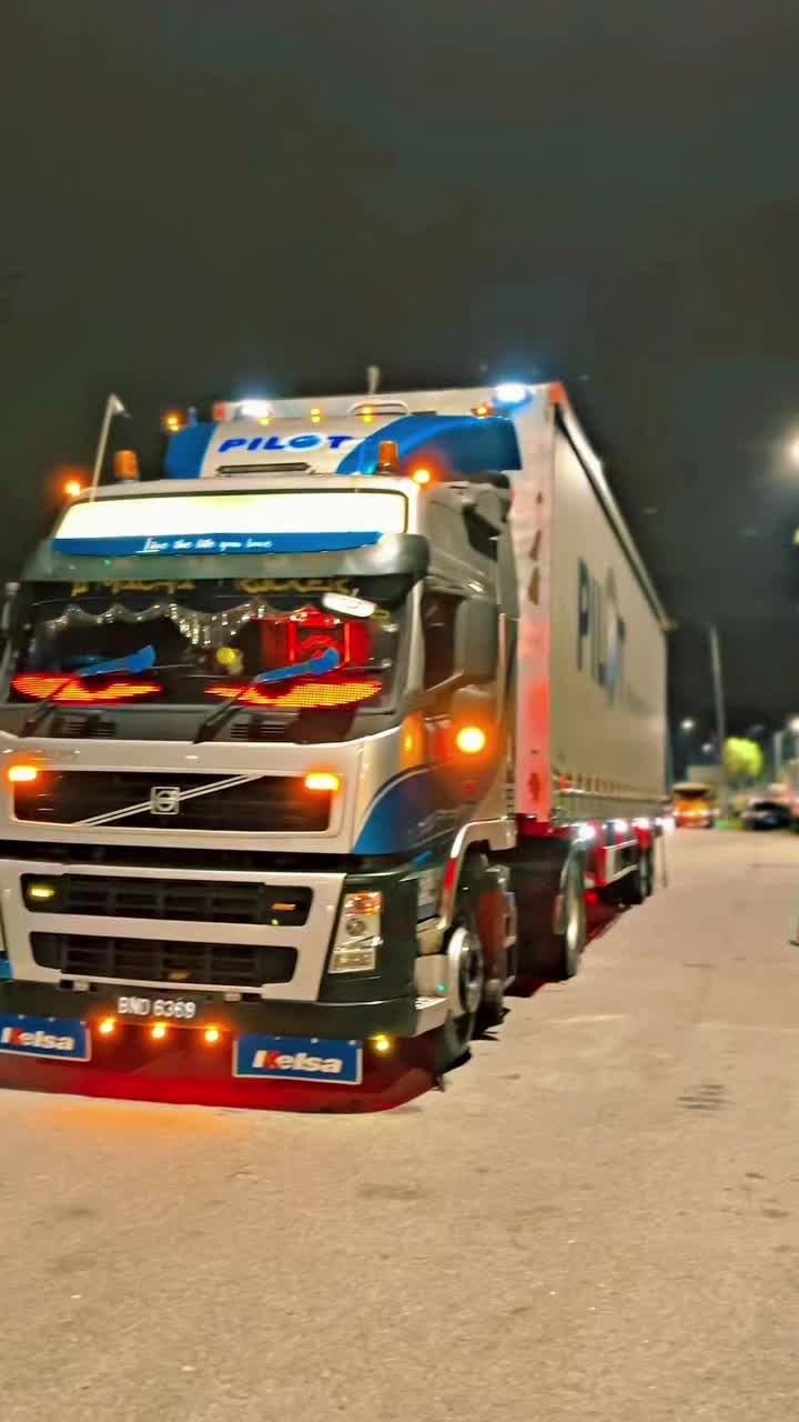 @Macha Truckers