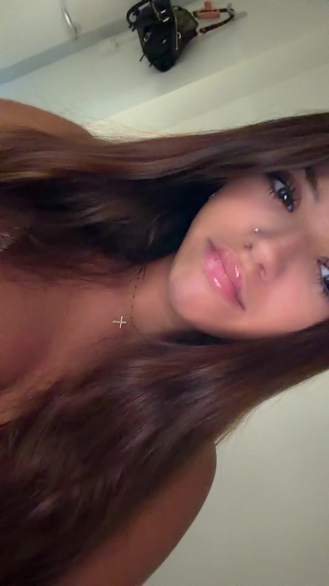 @𝐋 𝐎 𝐔 💛🏄🏼♀️🥥