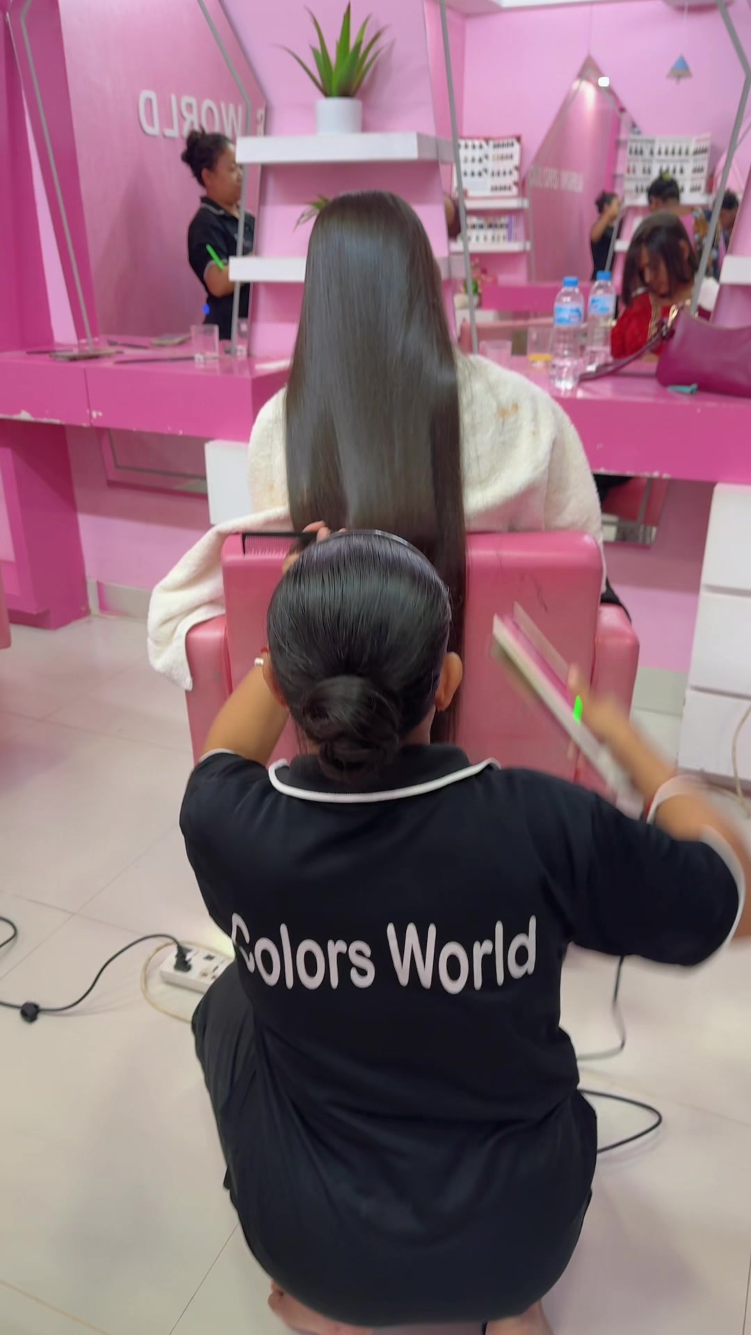 @Colors World