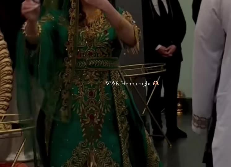 @vlogbydee