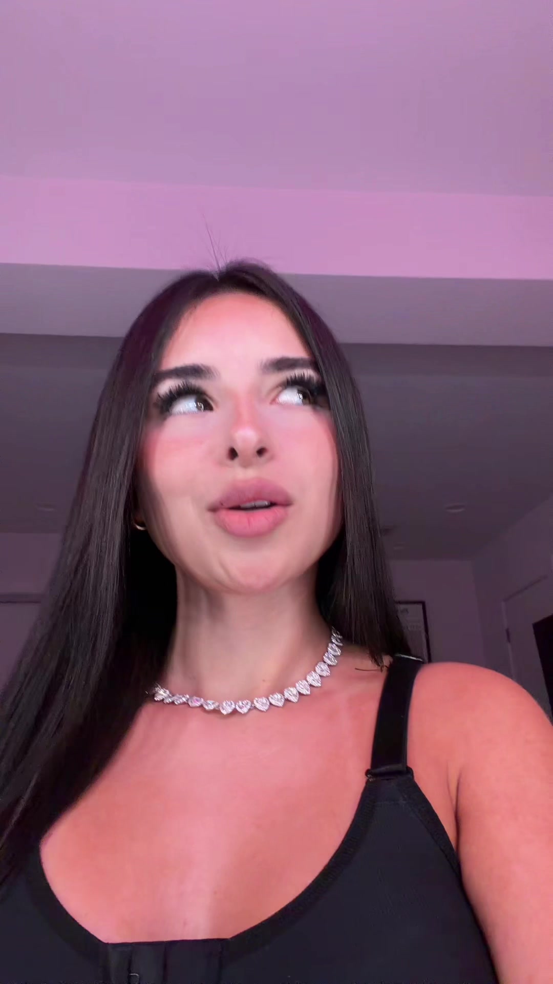 @vickyguez