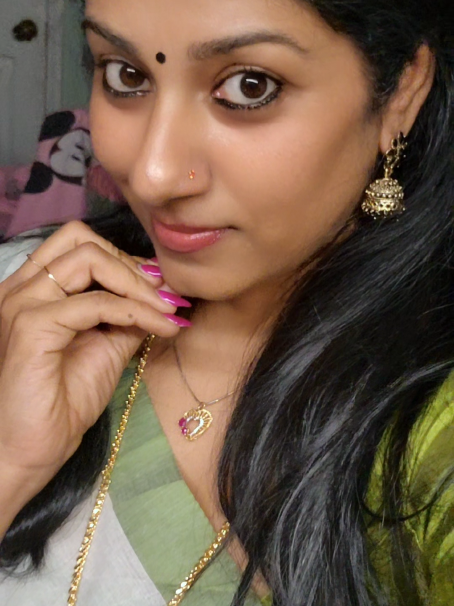 @Divyanair