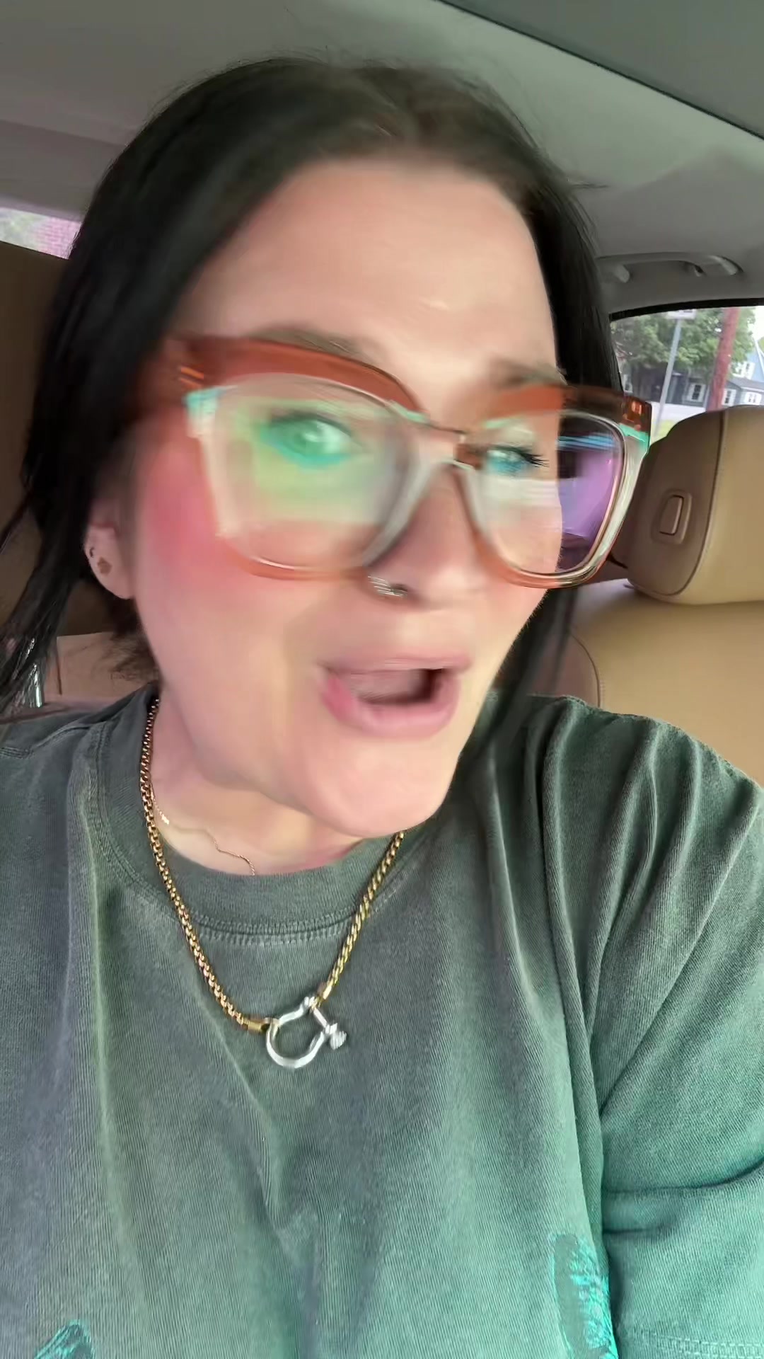 @Bee