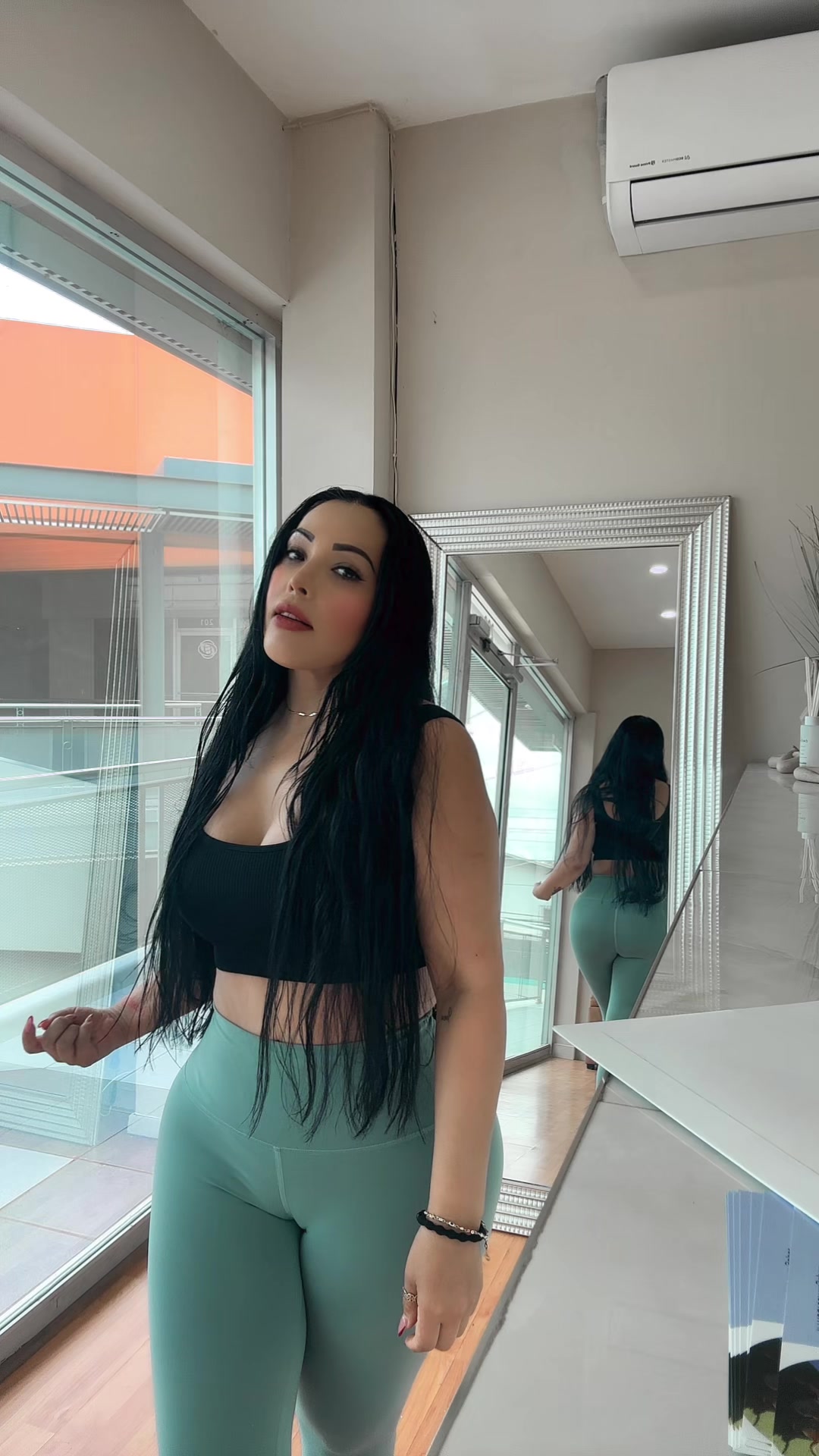 @yvonneml23