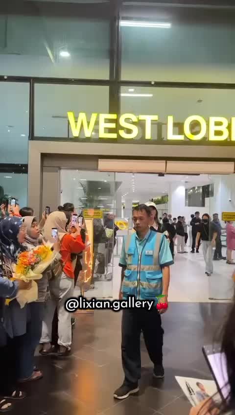 @𝗟𝗜 𝗫𝗜𝗔𝗡🍒