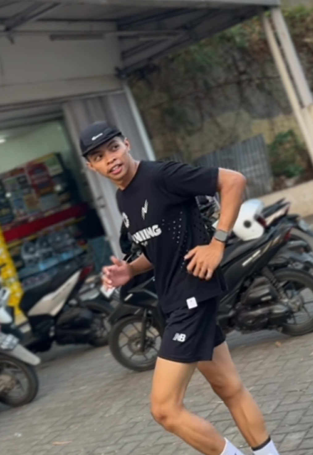 @Hmyy