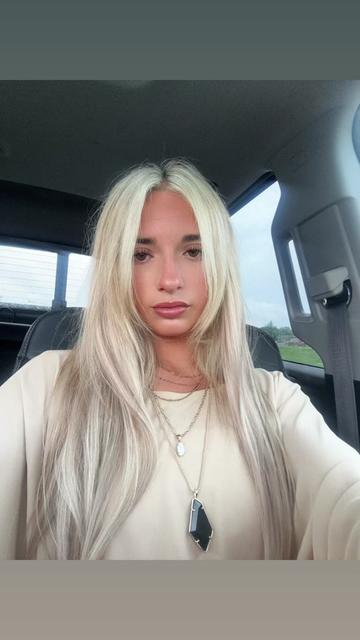 @bella