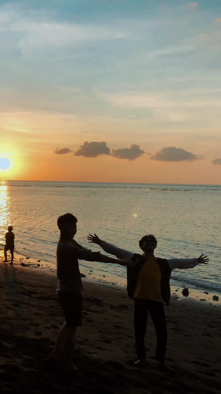 @moon