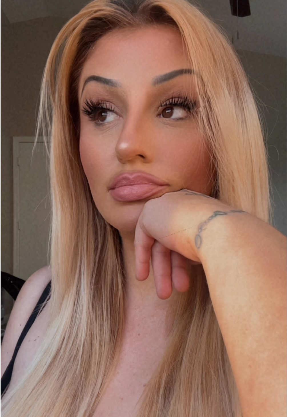 @xo.B๐