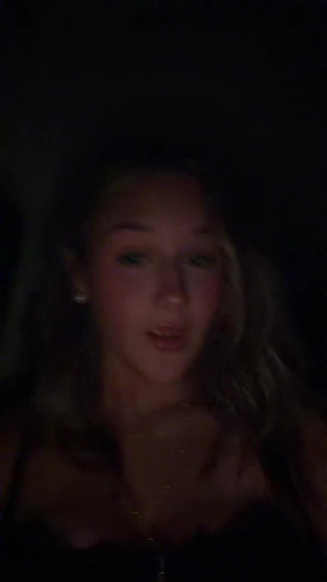 @Ella