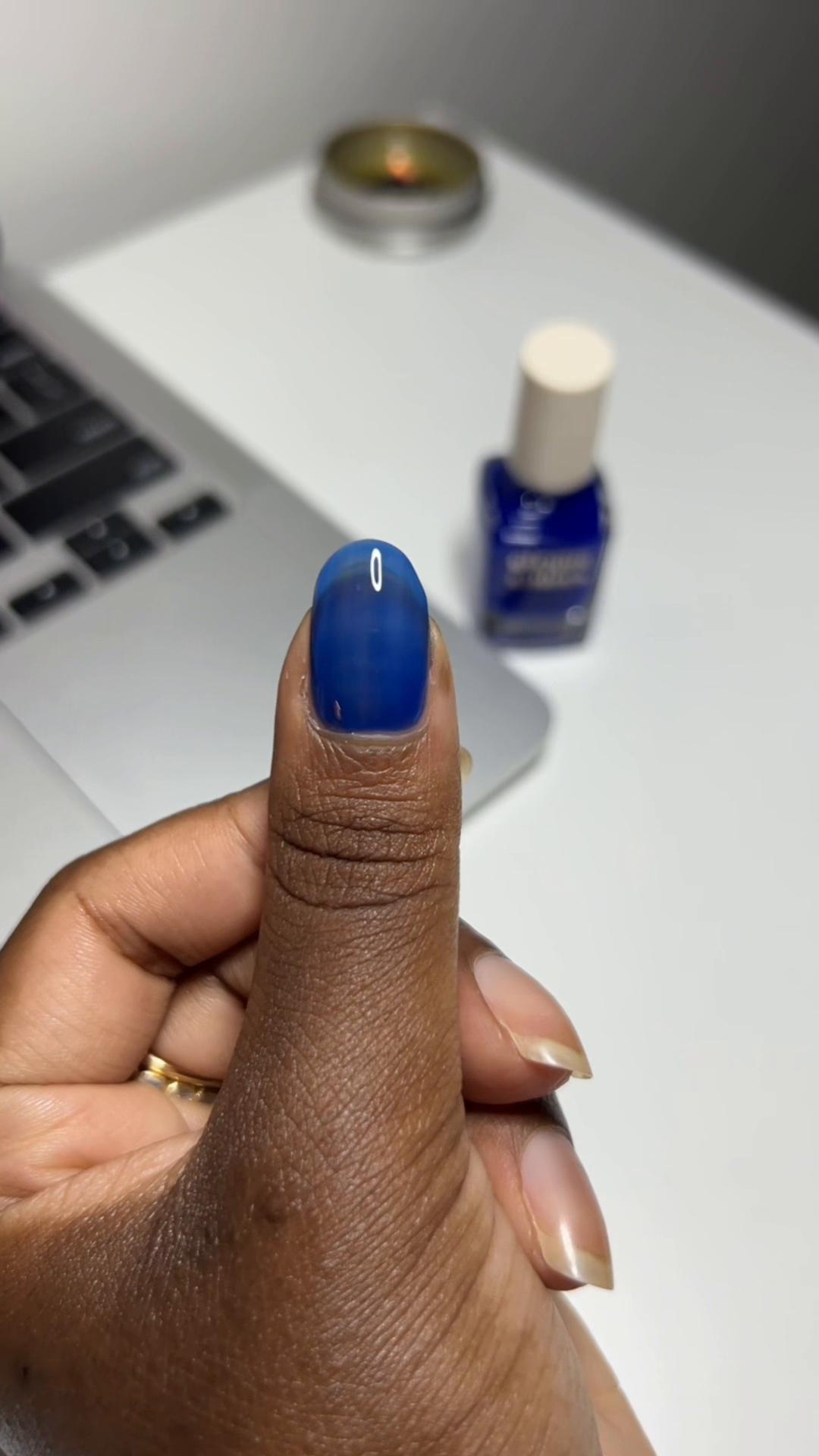 @Tashé The Nail Girl