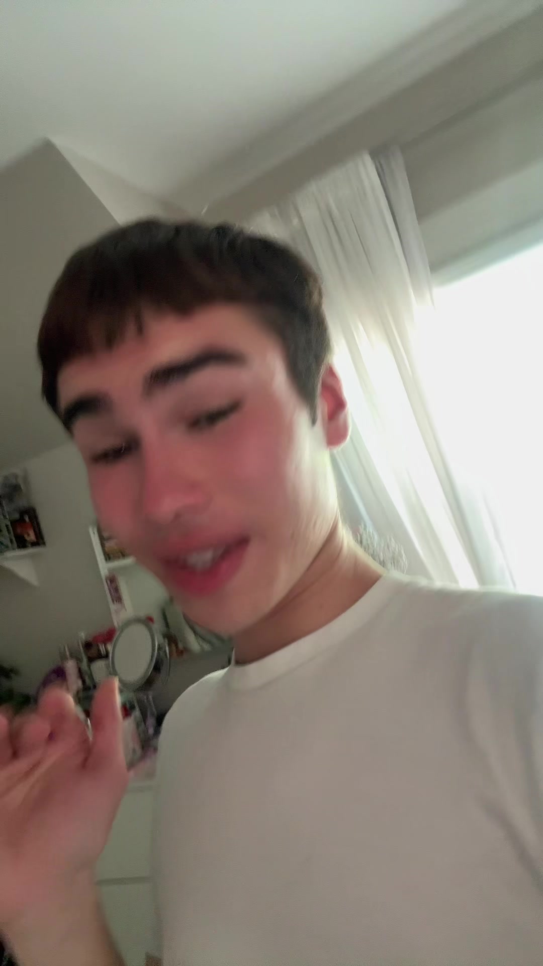 @bg