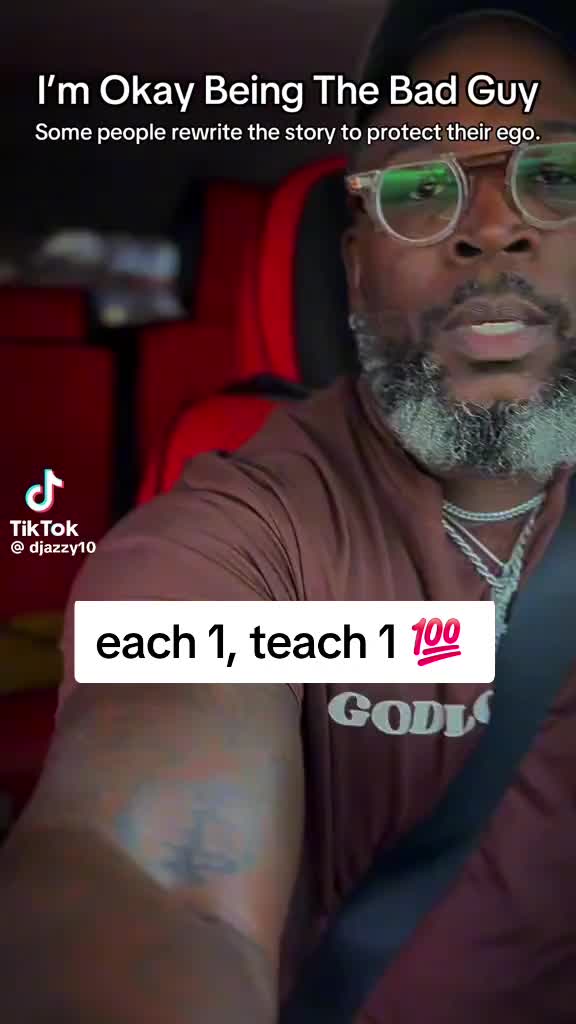 @StarrDustt