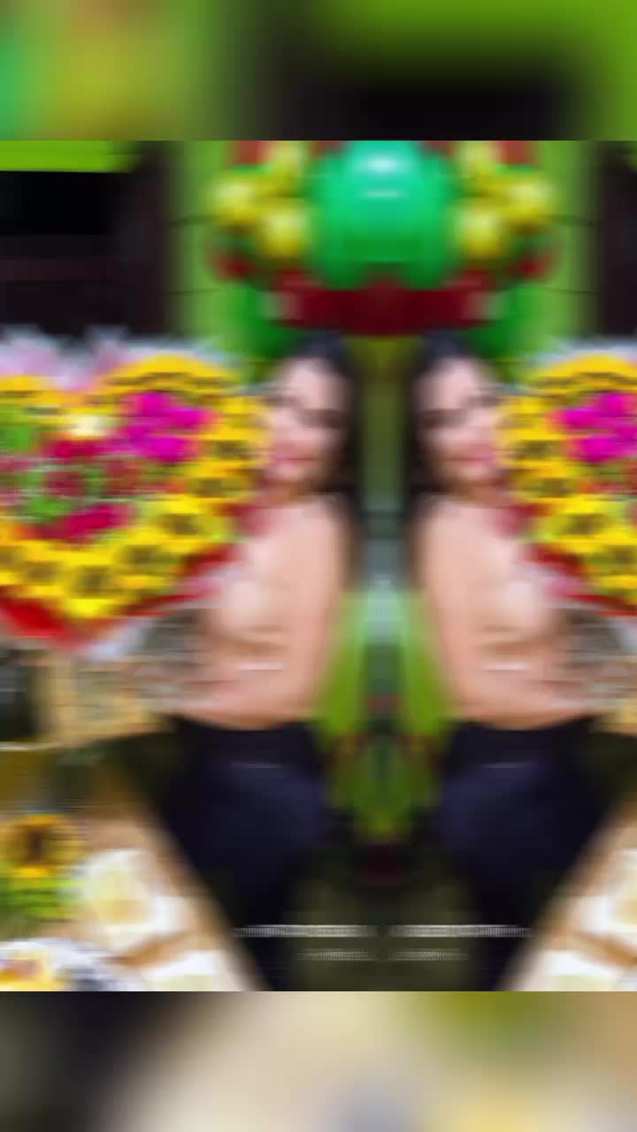 @Eliza Catalán