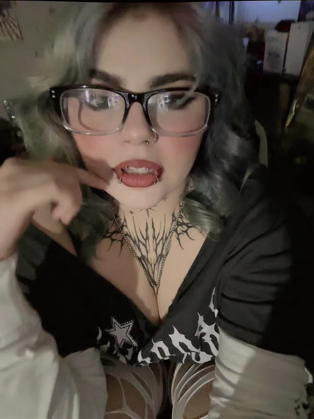 @Dead_hamster_puxxy