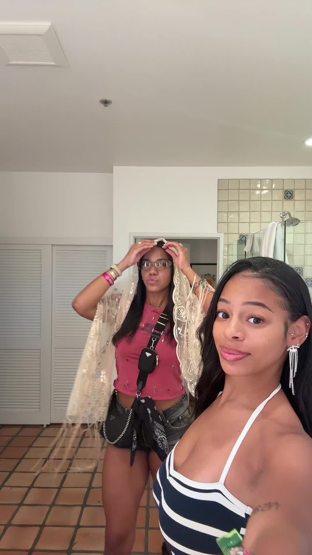 @Aniya🎀